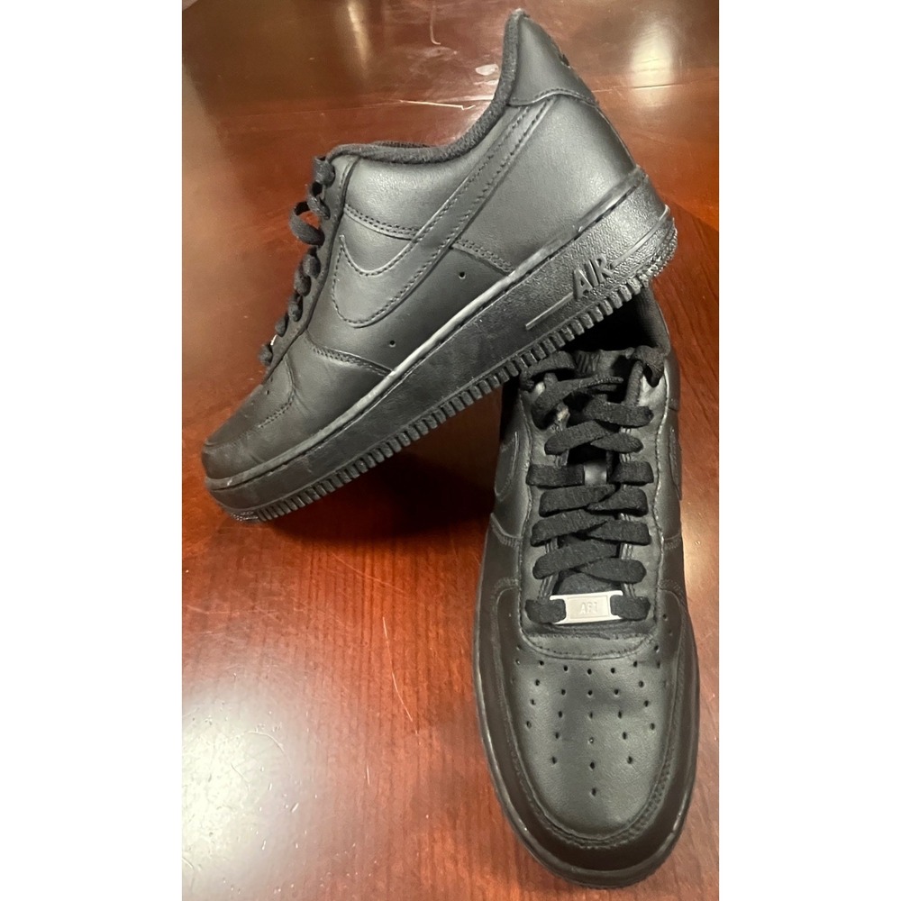 Nike Air Force 1 07 Triple Black Leather Low Top Sneakers DD8959-001 Womens 9